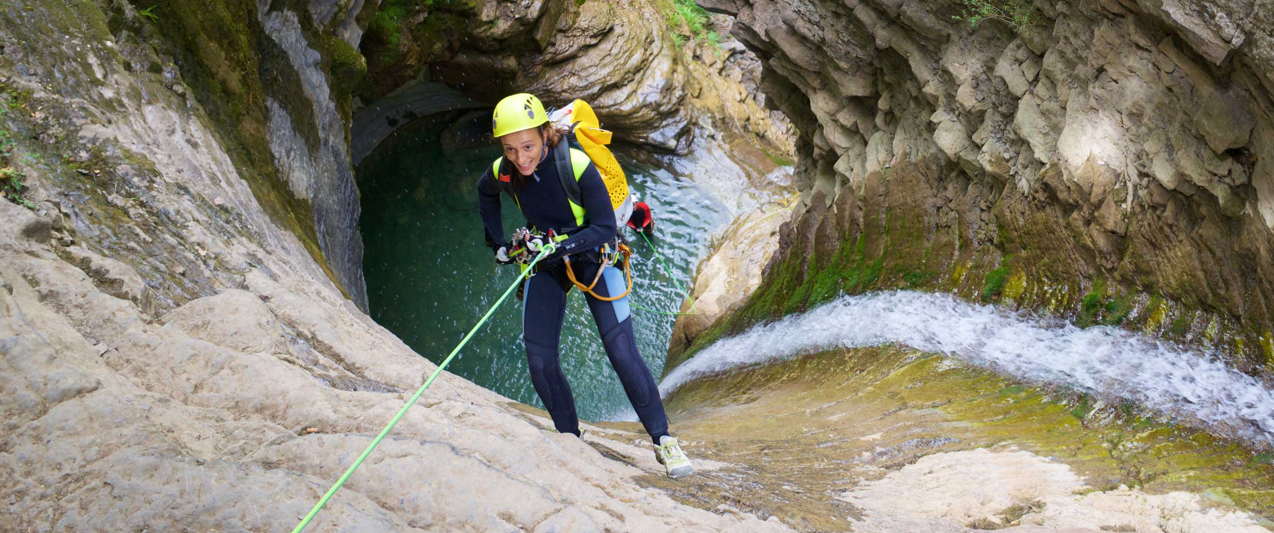 Descente en rappel dans le canyon du Grand Rec