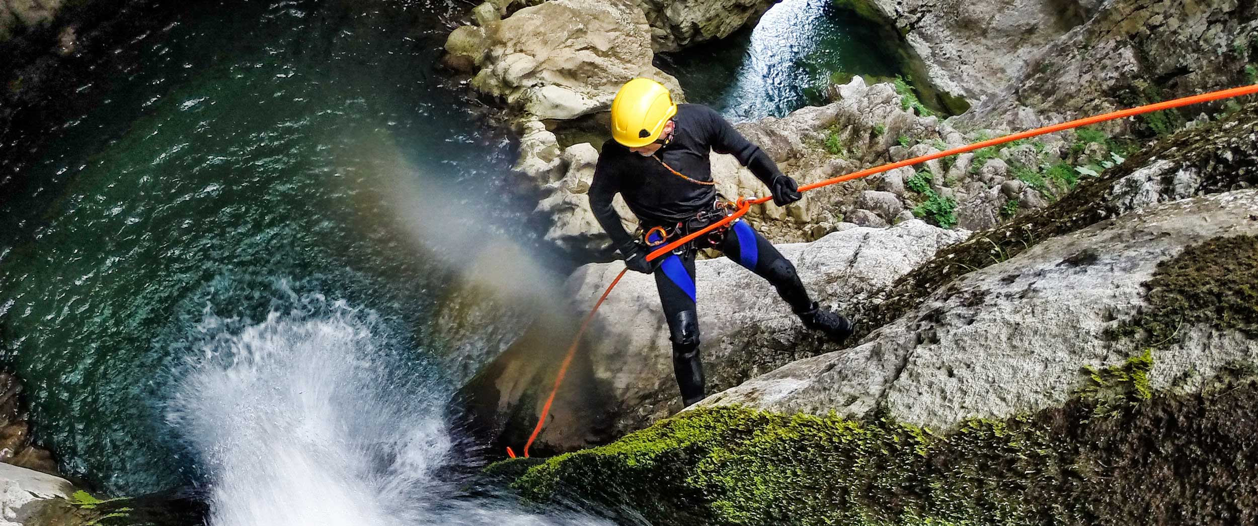 Descente en rappel dans les cascades d'Orgon intégrale