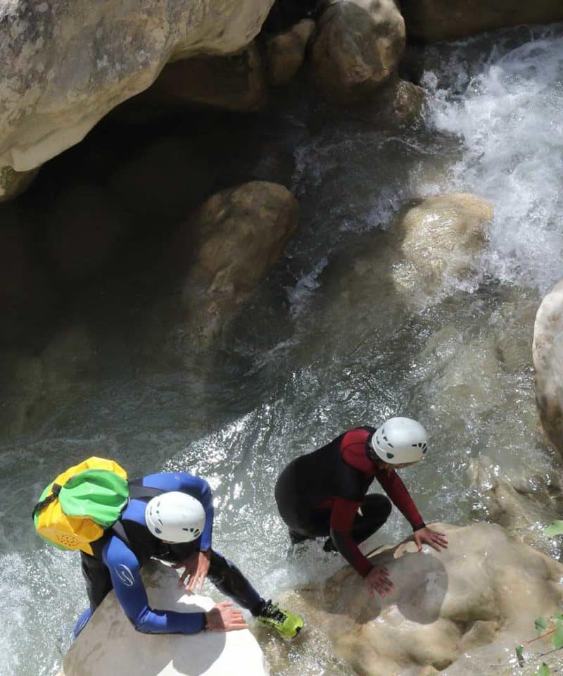 Groupe en canyoning dans le canyon le Valmale