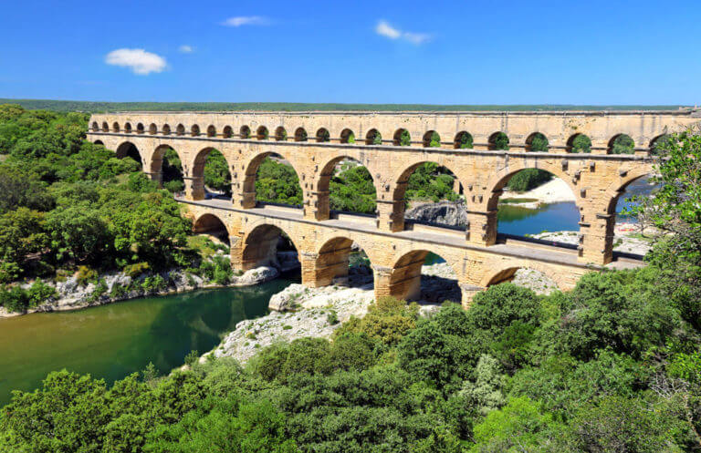 Vue sur le Pont du Gard