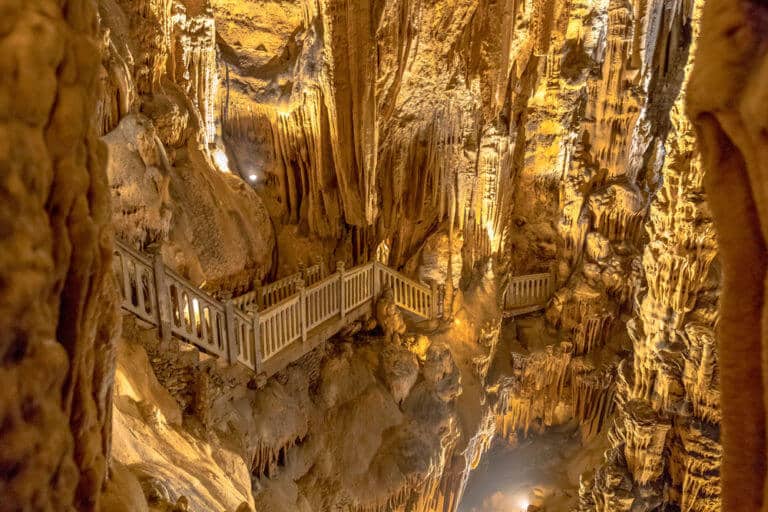 grande salle de la grotte des demoiselles